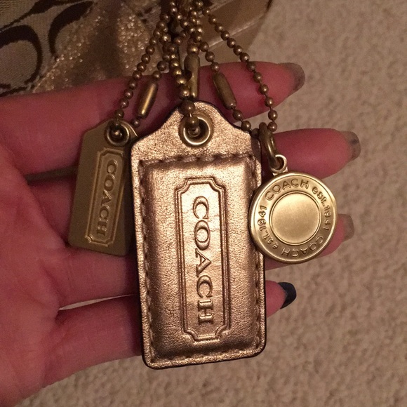 A patched Coach tote bag in gold color. - Picture 5 of 12